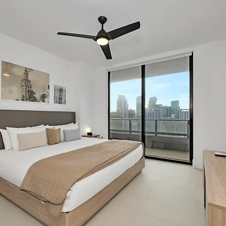 Luxury 1 Bedroom And Comfort Steps From The Kaysea Center & Miami Port -Daily Resort Fee And Parking Not Included